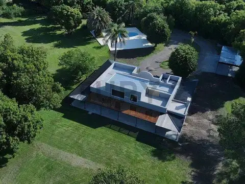 Venta – Casa a estrenar en Barrio Cerrado Chacras del Molino, Exaltación de la Cruz