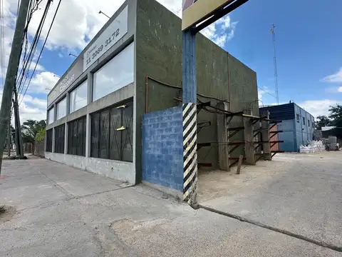 Excelente inmueble comercial sobre Ruta 25