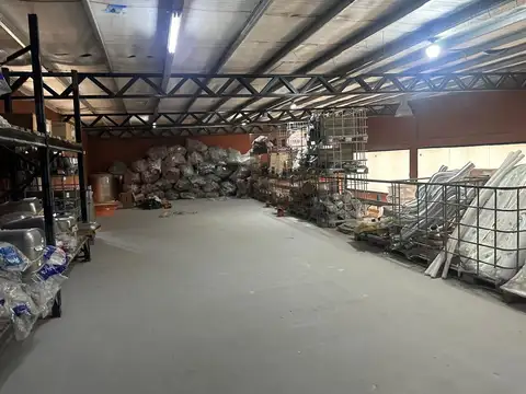 Excelente inmueble comercial sobre Ruta 25