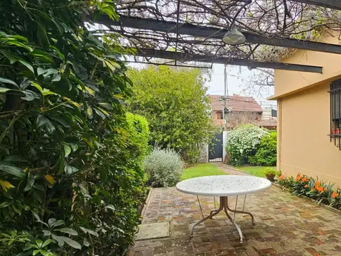 Casa 6 ambientes con 3 baños