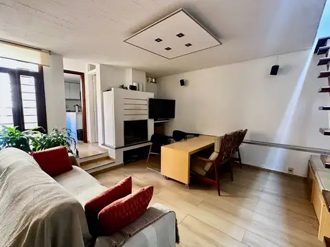 Casa excelente estado – 3 dormitorios – Cordón Sur