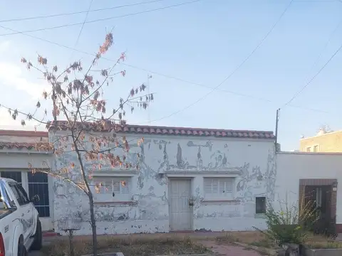 Calle Hualpa Godoy Cruz, metros Planta Uno.