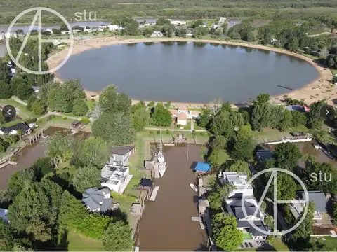 Terreno en Venta de 886,0 m2