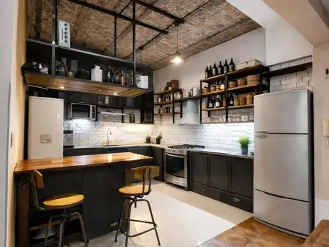 Casa en venta 2 dormitorios mas comodin c/ patio y cochera