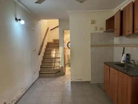 DUPLEX EN VENTA BERAZATEGUI