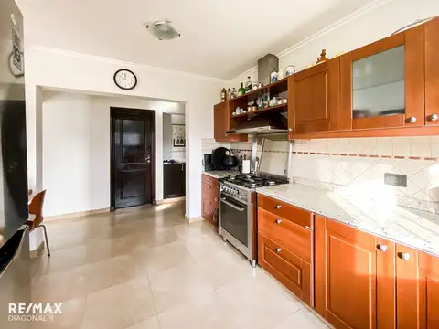 Casa en Venta en Villa Elisa, USD 350.000