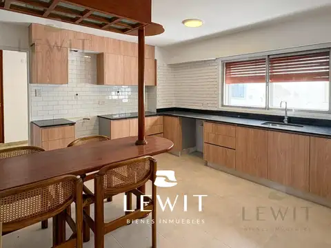 Departamento en Alquiler de 8 ambientes