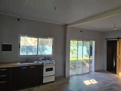 Casa 2 ambientes con 1 baño