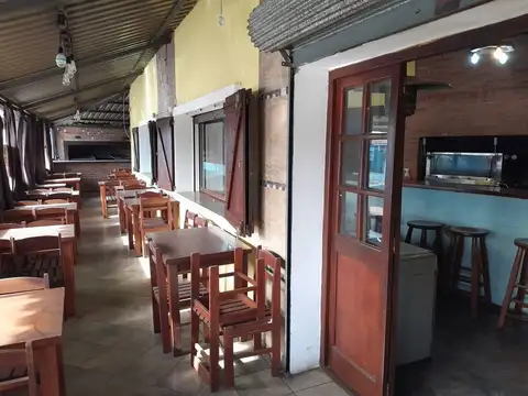 Alquilo Local comercio parrilla  Pando