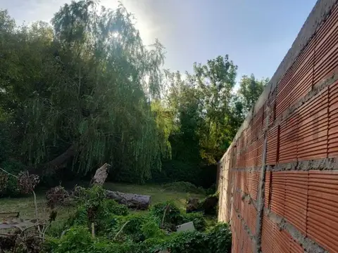 Terreno en Venta 40  mts Fondo