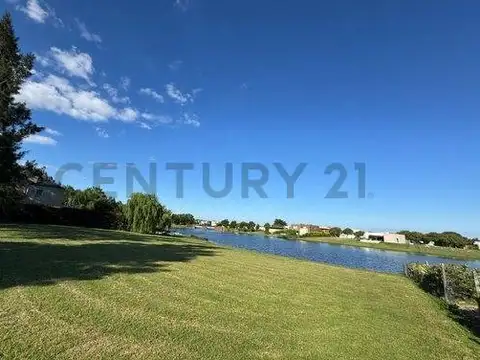 Tulipan 3900, Piso 0