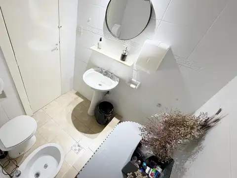 Oficina 5 ambientes con 1 baño