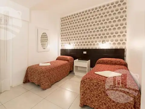 Hotel 70 hab. 3*