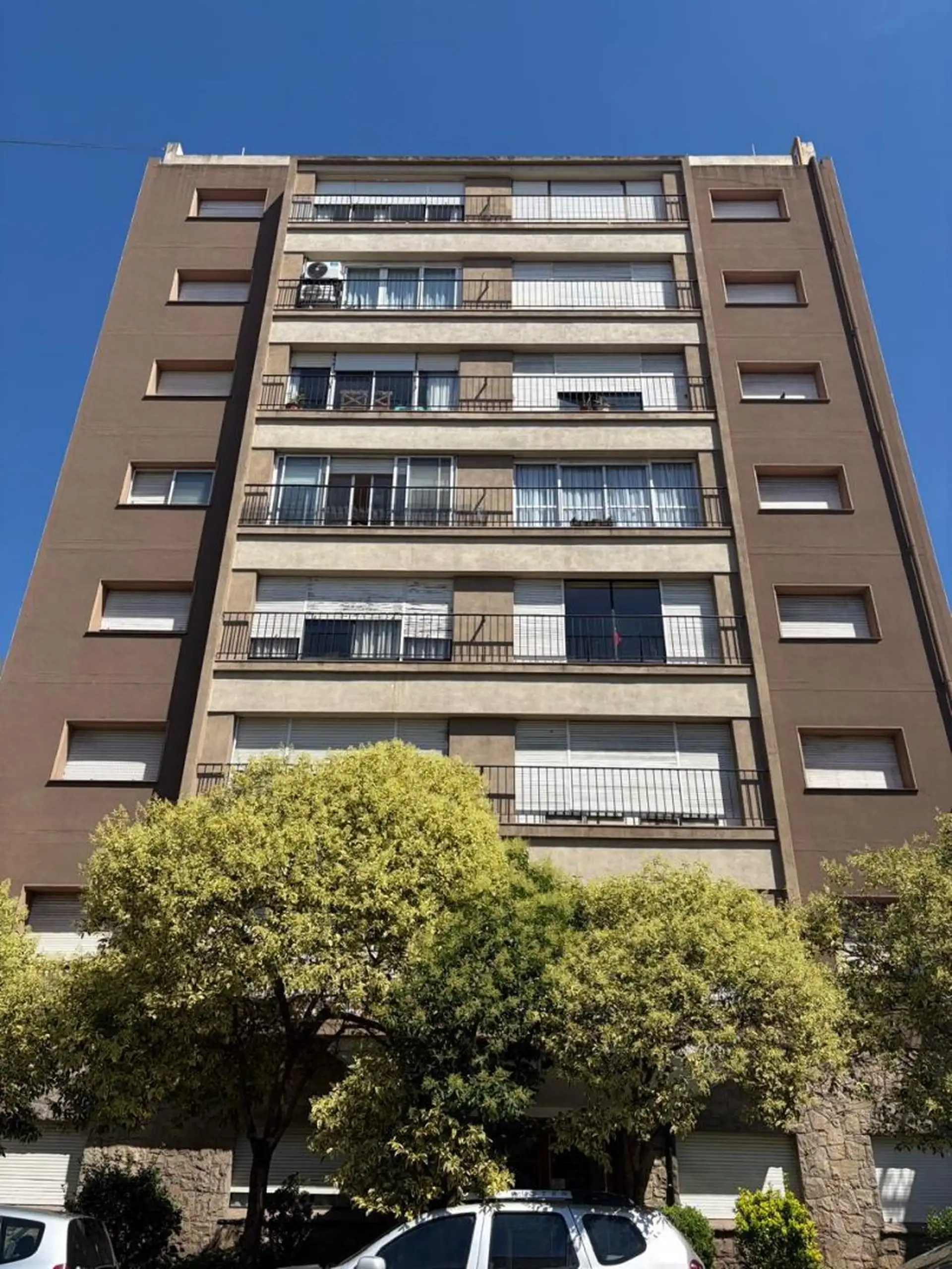 Venta de Departamento 3 Ambientes LATERAL en Plaza Mitre
