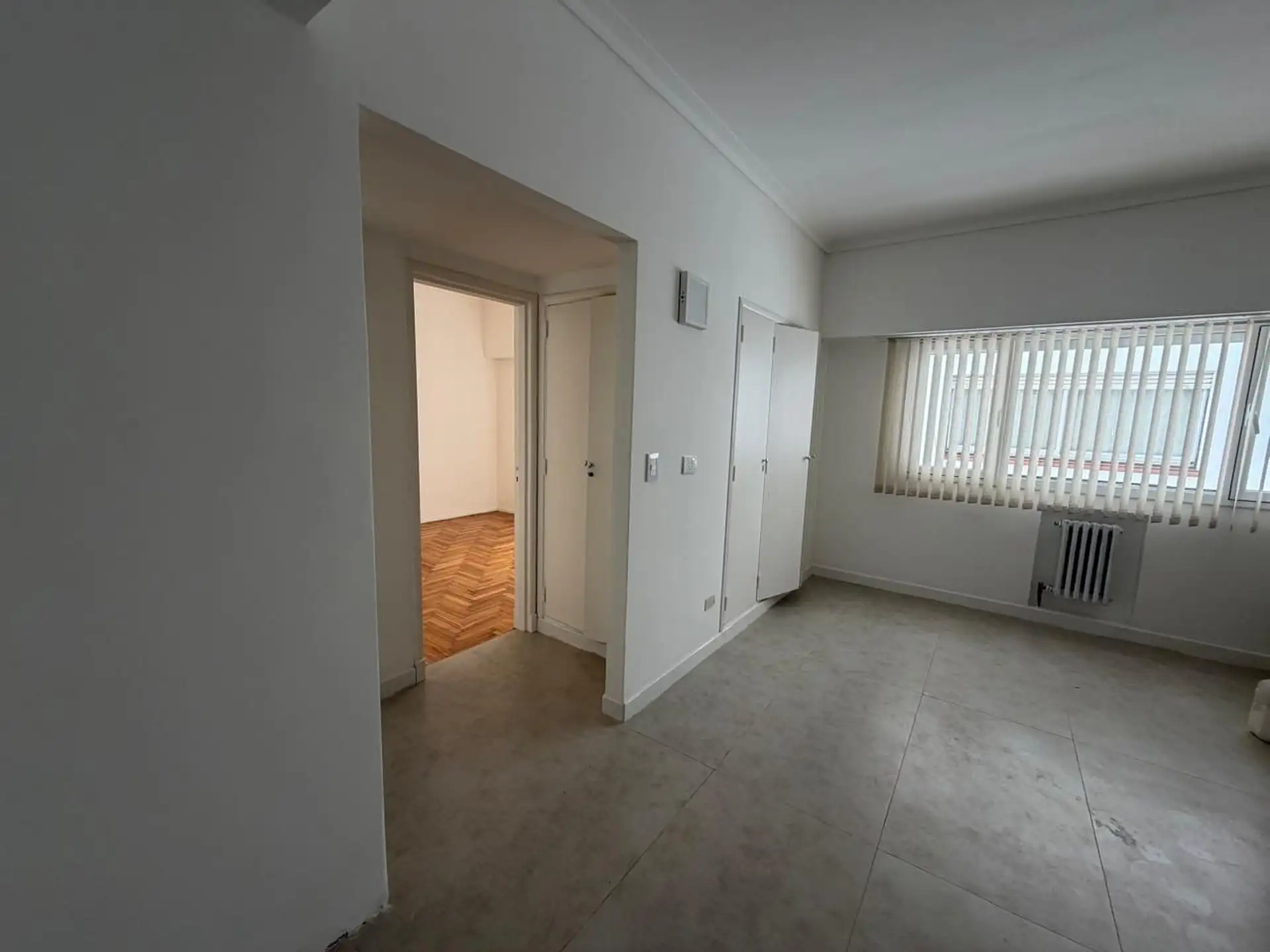 Venta de Departamento 3 Ambientes LATERAL en Plaza Mitre