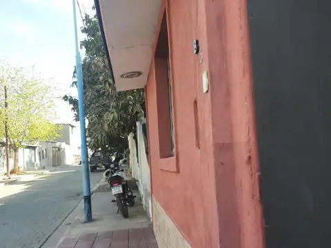 Barrio Urundel, Los Toneles MB C5 100