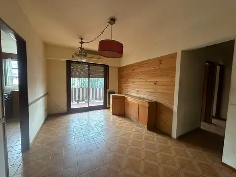 Cervantes 2600, Piso 1