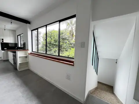 Depto Tipo Casa en Venta en Martinez, USD 140.000