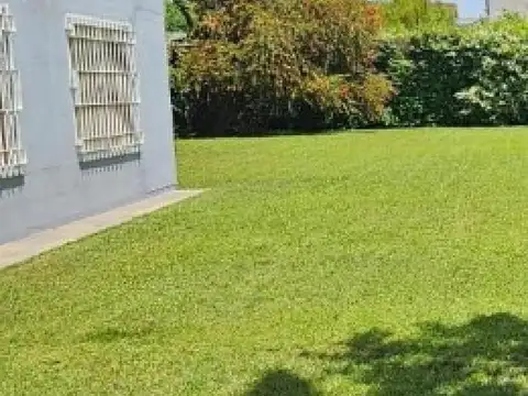 Casa en venta - 3 Dormitorios 3 Baños - Punta Lara