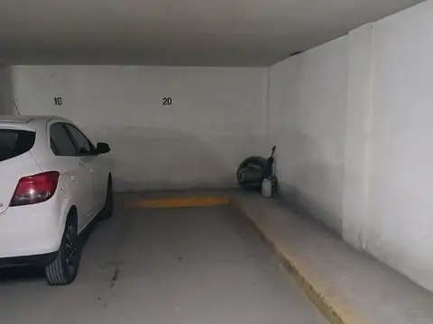 Venta cochera en Nueva Córdoba