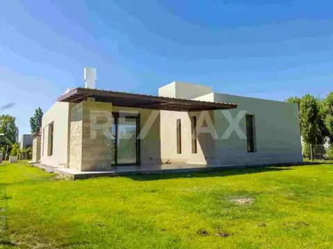 Casa en Alquiler en Neuquen, Confluencia