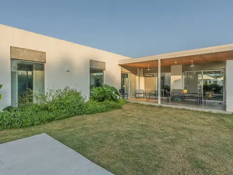 Casa en Venta en Manzanares, USD 225.000