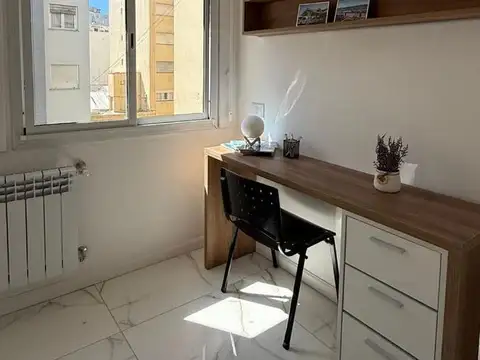DEPARTAMENTO DE 3 AMBIENTES A LA CALLE CON VENTANAL