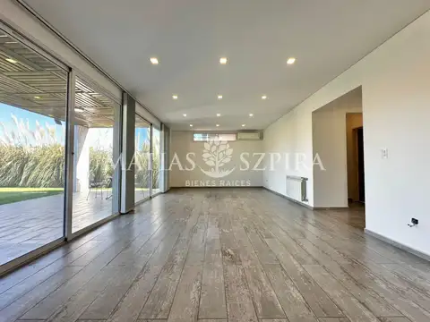 Casa en Venta en Moreno, USD 328.000