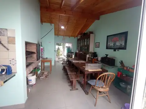 VENTA GRAN LOTE CON CASA,GALPON,QUINCHO,JARDIN