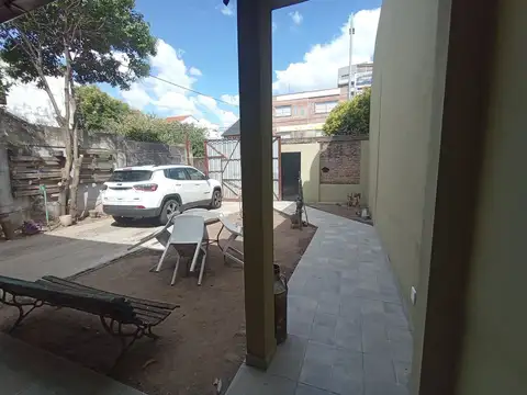 Casa en Venta con 5 cocheras