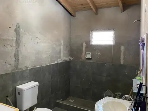 Casa 6 ambientes con 3 baños