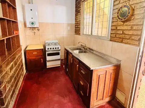 Casa 3 ambientes con 1 baño