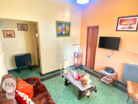 Casa 3 Dormitorios con cochera - Córdoba 700 - Pérez | Venta