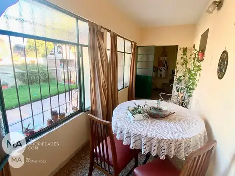 Casa 4 ambientes con 1 baño