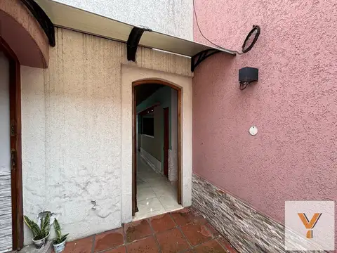 Depto Tipo Casa en Alquiler de 2 dormitorios