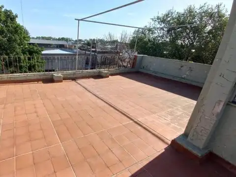 VENTA/PERMUTA - Casa Planta alta - 2 Dormitorios Comodín - PH - Roque Saenz Peña, Rosario
