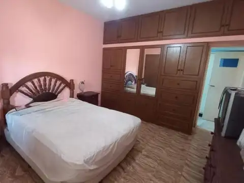 Depto Tipo Casa en Venta 70 años