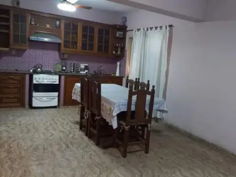 Depto Tipo Casa 4 ambientes con 1 baño