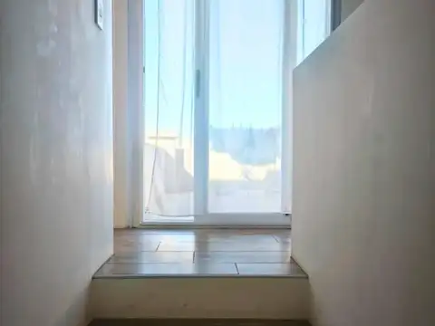 Casa en Alquiler con 2 cocheras