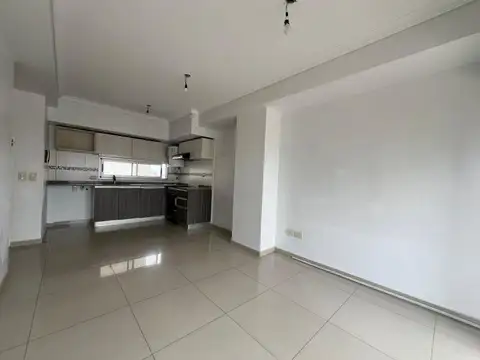 Departamento Tres Ambientes Al Contrafrente con Terraza, en 10 Mo Piso en Monte Castro