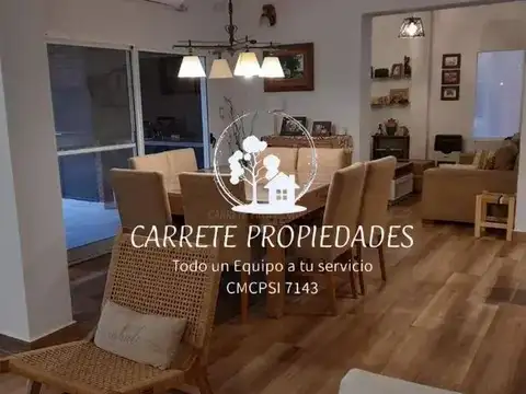 Casa en Venta con 2 cocheras