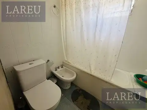 Casa 3 ambientes con 2 baños
