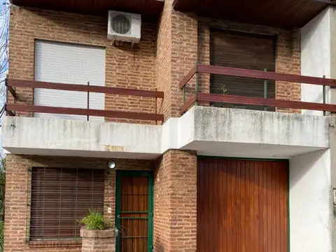 Depto Tipo Casa en Venta de 3 dormitorios