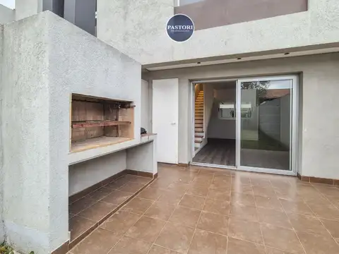 Depto Tipo Casa en Venta con 1 cocheras