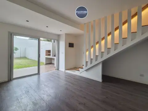 Depto Tipo Casa en Venta de 3 ambientes