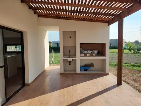 Hermosa casa en construcción en Cub de Campo Manuel Belgrano