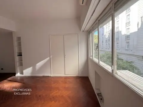 Ayacucho 2000, Piso 4