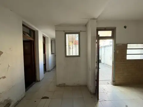 Venta casa de pasillo a reciclar