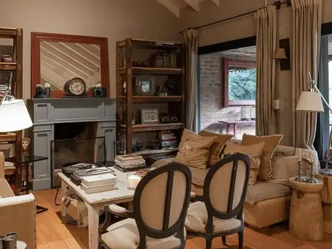 Los Nogales - Villa de Mayo