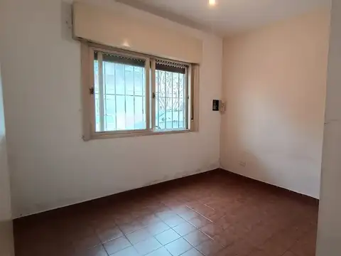 Munro PH Venta 2 Ambientes Patio